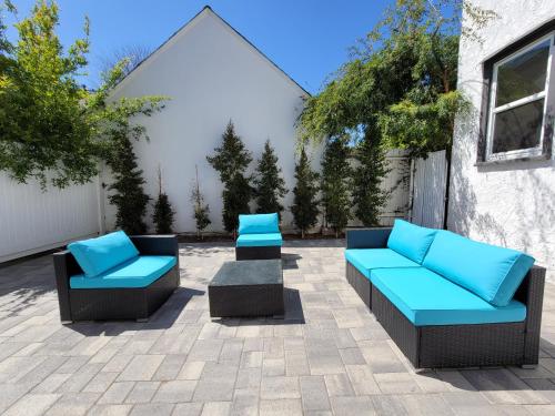 Luxurious Studio City Home photo 4
