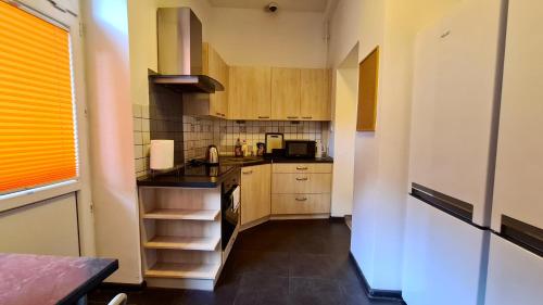 Hostel Moderna Rest 1