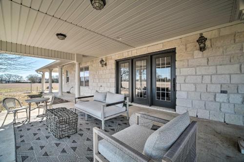 Luxurious Aggieland Retreat - 14 Mi to AandM!