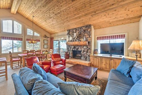 Sun Valley Resort Getaway Less Than 2 Mi to Ski Lifts - image 5