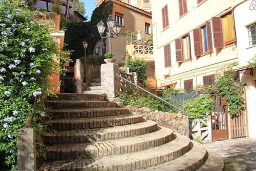 Elegante open space con vasca idromassaggio a Trastevere, Roma (foto 3)