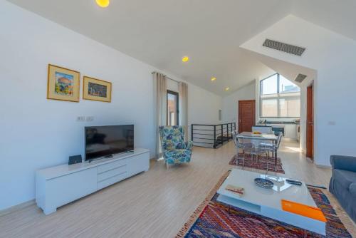 Villa with Sea View image 5