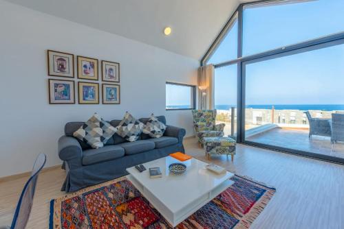 Villa with Sea View image 6