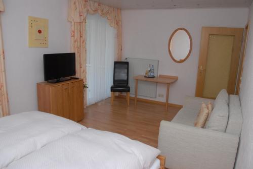 Hotel Haus Christa In Bad Bertrich Room Deals Photos Reviews