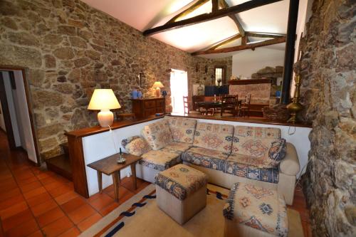 Shared lounge/TV area, Quinta De Cima De Eiriz in Calvos