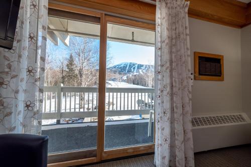 Queen Room with Balcony