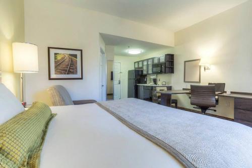 King Studio Suite