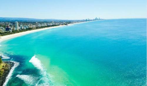 Boardwalk Burleigh Luxury Three Bedroom Apartment