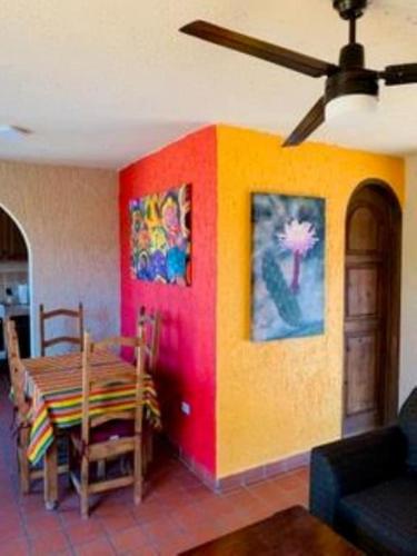 Casa Edilia - Smack in the middle of town/one block from the beach