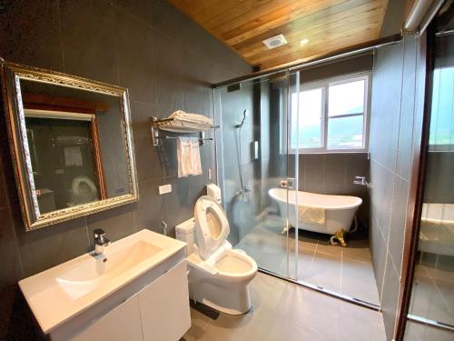 Starry Sky Chalet Double Room image 8