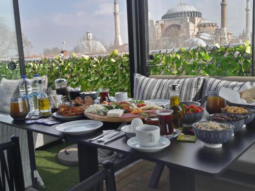 Armagrandi Spina -Special Category, Pension in Istanbul