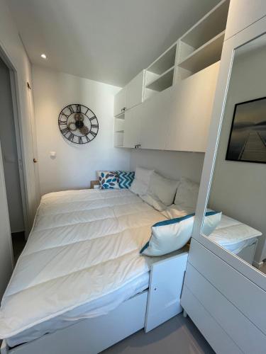 BLUE COCOON Studio 27m2 VILLEJUST in Вільжуст
