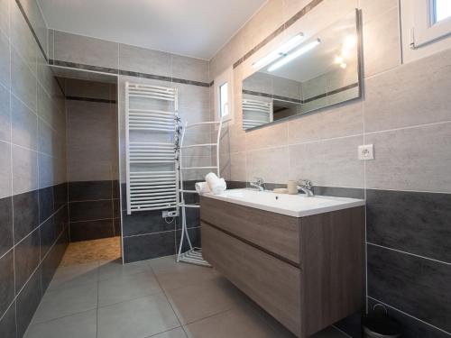 Holiday Home Villa du Littoral by Interhome near Le Quai 2