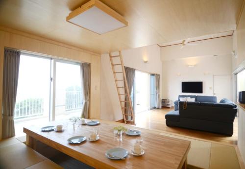 Kasane / The Family Villa in อิชิกากิ
