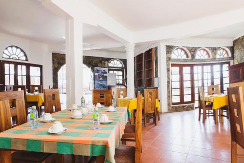 Makanan dan Minuman, Hotel Neptune Bay unawatuna beach in Galle