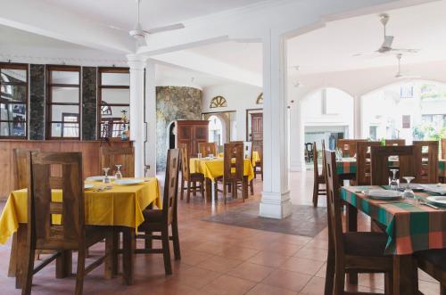 Restoran, Hotel Neptune Bay unawatuna beach in Galle