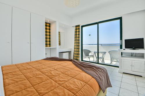 Paris Sea Front Suites