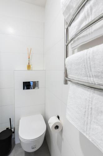 One-Bedroom Apartment image 10
