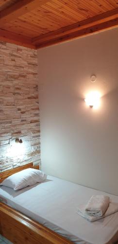 EVI Studios & Apartments – Naxos City, UT