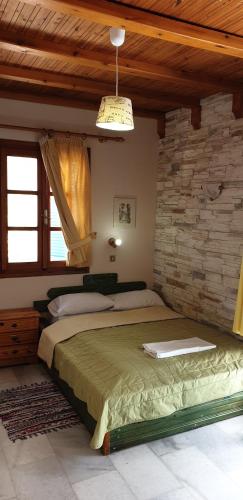 EVI Studios & Apartments – Naxos City, UT