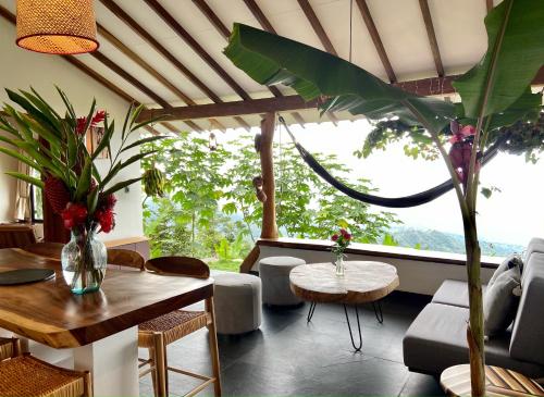 Mundo Nuevo ECO LODGE in Мінка