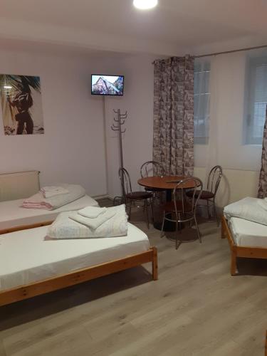 Carol 51 Hostel - main image