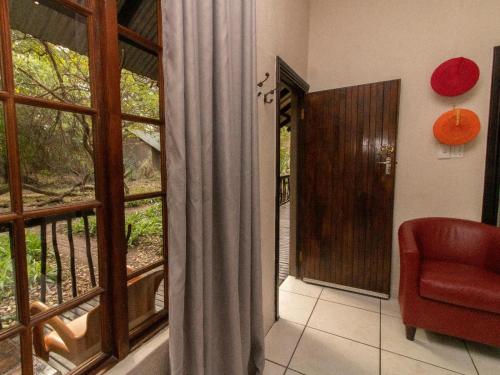 Emdoneni Lodge with Zululand Cat Conservation Project Emdoneni Lodge with Zululand Cat Conservation Project