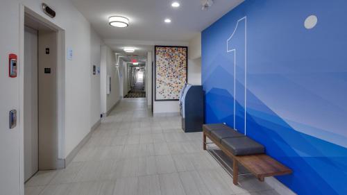 Holiday Inn Express & Suites Detroit - Farmington Hills by IHG in Northville, USA