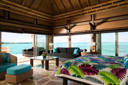 Coconuts Beach Club Resort & Spa in Siumu