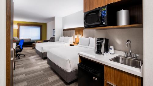 Holiday Inn Express Airdrie, an IHG hotel - Hotel - Airdrie