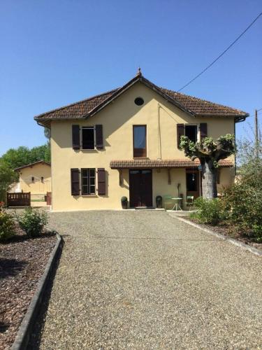 Renovated French country house with pool & orchard gîte à louer Sarragachies