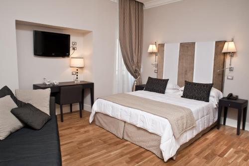 3 twin beds