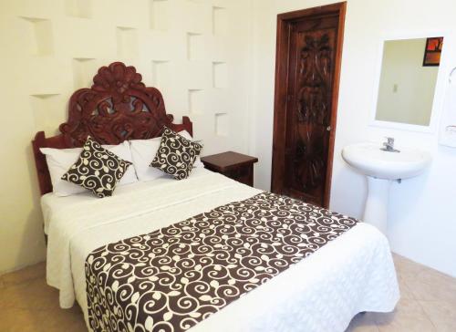 Hotel Royal Puebla Room Type - Deluxe Room
