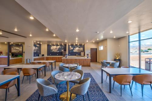Scenic View Inn & Suites Moab - image 14