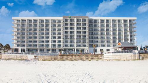 Holiday Inn Express & Suites Panama City Beach Beachfront, an IHG Hotel