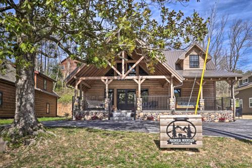 Riverfront Cabin with Hot Tub - 3 Miles to Dollywood