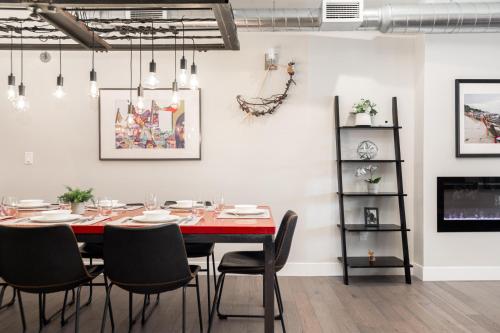 Modern RiNo Condo - Amazing Location - WFH Ready - image 8