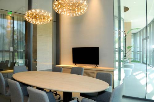 Two-Bedroom Apartment image 6
