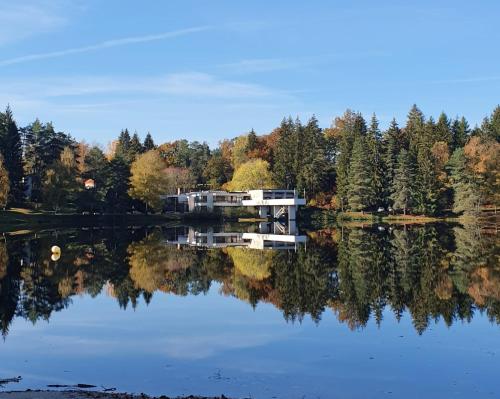 Hôtel Eden Lake - Hôtel - Égletons