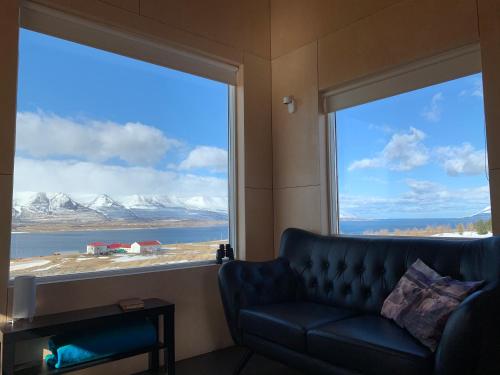 Sunnuhlid houses Svalbardseyri