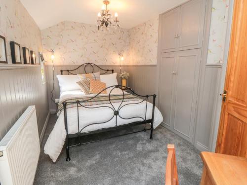 Esk View Cottage - image 14