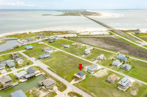 Huge Tiki Crows Nest with 360 Panoramic Views of Gulf Bay Beach and Bridge - image 14