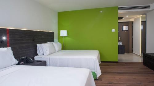 294149740 Holiday Inn Express Mexico Aeropuerto by IHG