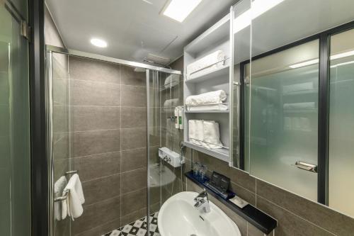 Risen Oceanpark Hotel Room Type - Deluxe Double Room