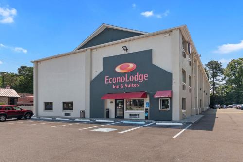 Econo Lodge Inn & Suites I-64 & US 13 Virginia Beach 
