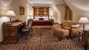 Queen Room with Two Queen Beds and Roll-In Shower - Disability Access