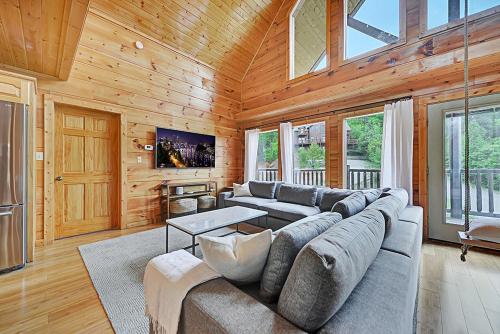 3650 Wilderness cabin - main image