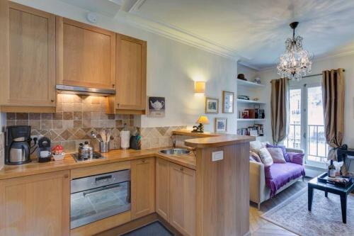 27 avenue de la bourdonnais 75007 CHABLIS