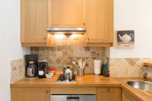 27 avenue de la bourdonnais 75007 CHABLIS