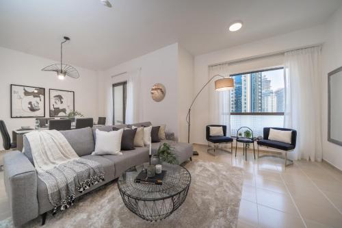 HiGuests - Spacious Apt for 6 in JBR, minutes from the Beach